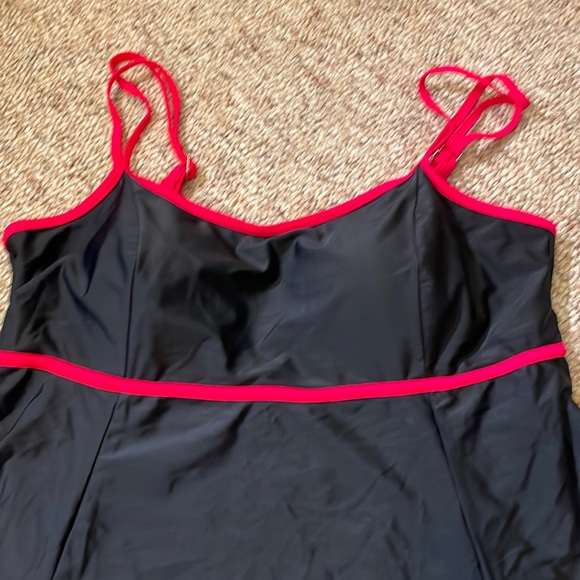 Push up one- piece swim Dress Size : 18 NWOT - Picture 2 of 5